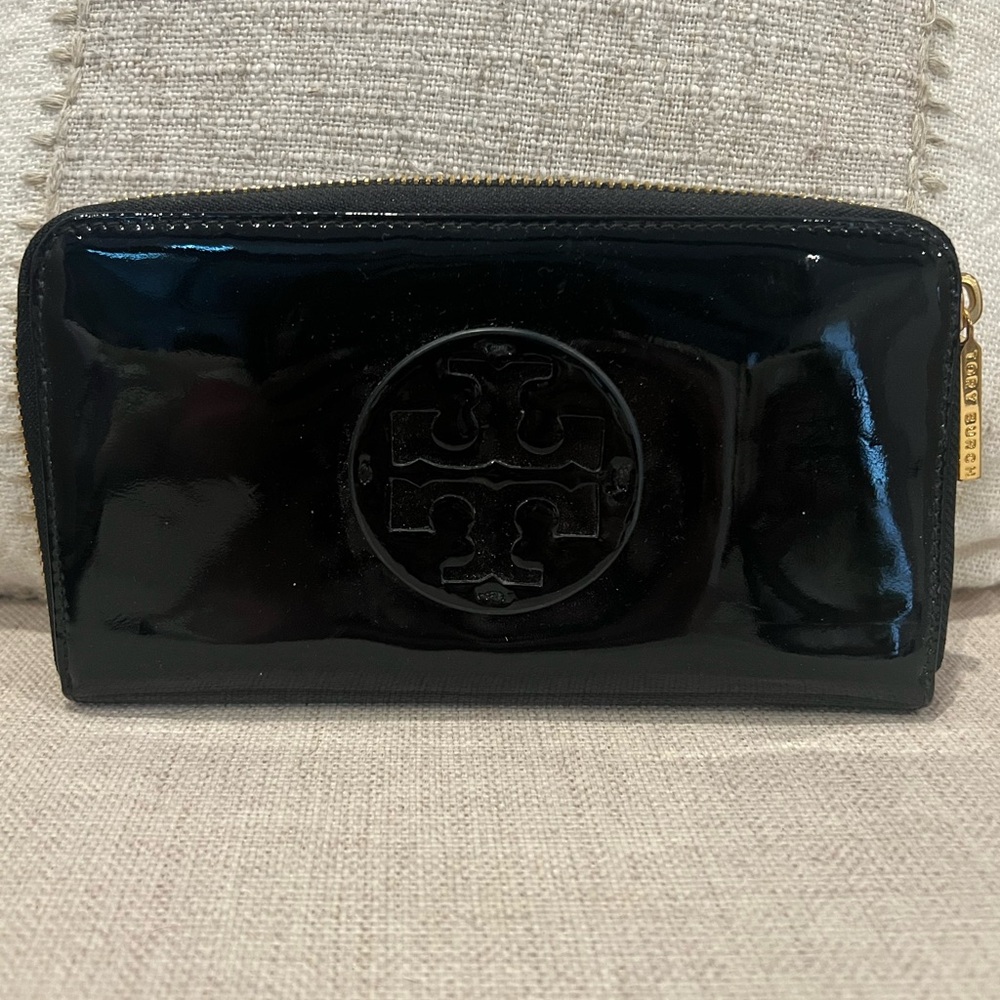 Tory Burch Black Patent Leather Key Holder